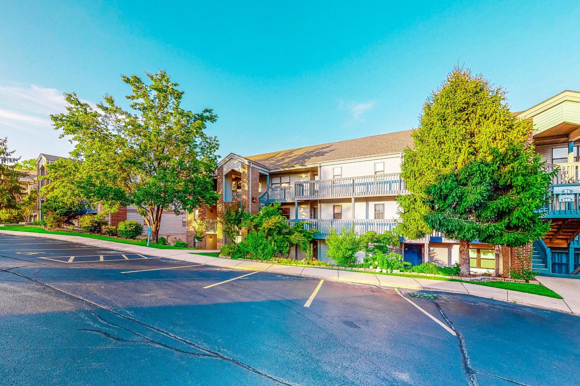 Lofty Retreat & Paradise Pointe Бренсън Екстериор снимка